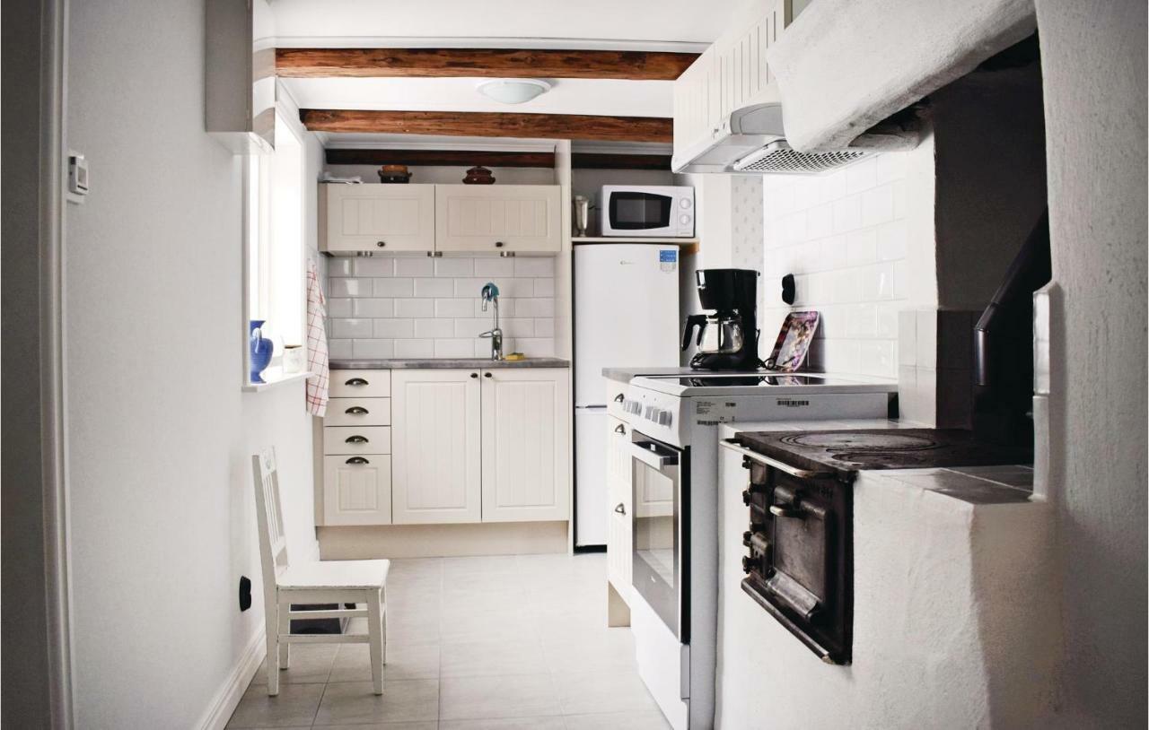 Stunning Home In Tjaellmo With Kitchen Dış mekan fotoğraf