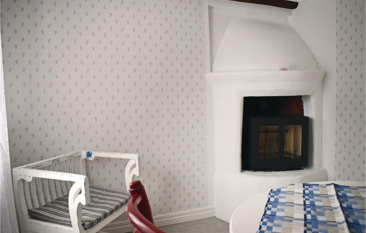 Stunning Home In Tjaellmo With Kitchen Dış mekan fotoğraf